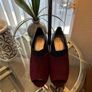 Anne Klein Burgundy and Black Mules